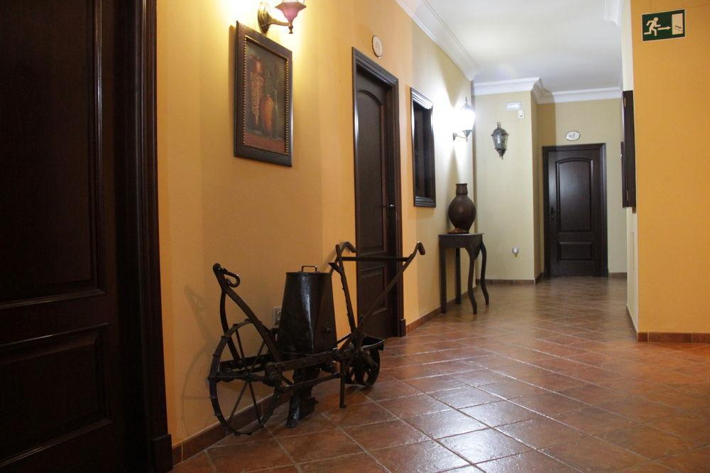 Hostal Pechi Huevar Del Aljarafe Exterior photo