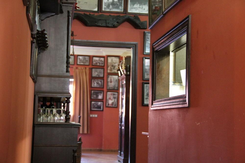 Hostal Pechi Huevar Del Aljarafe Exterior photo